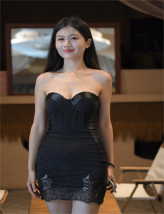 快乐大本营20131214-一个上面吃一个面吸