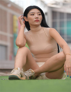 我女朋友的母亲完整视频翻译-你色了