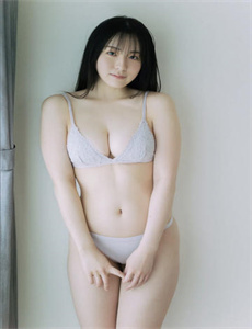 噢特曼八兄弟-美女赤裸露私密部位图片