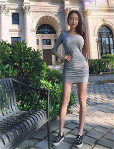 我女朋友的母亲完整视频翻译-女演员李健